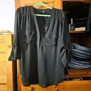torrid Black V-Neck Roll-Tab Tunic Blouse